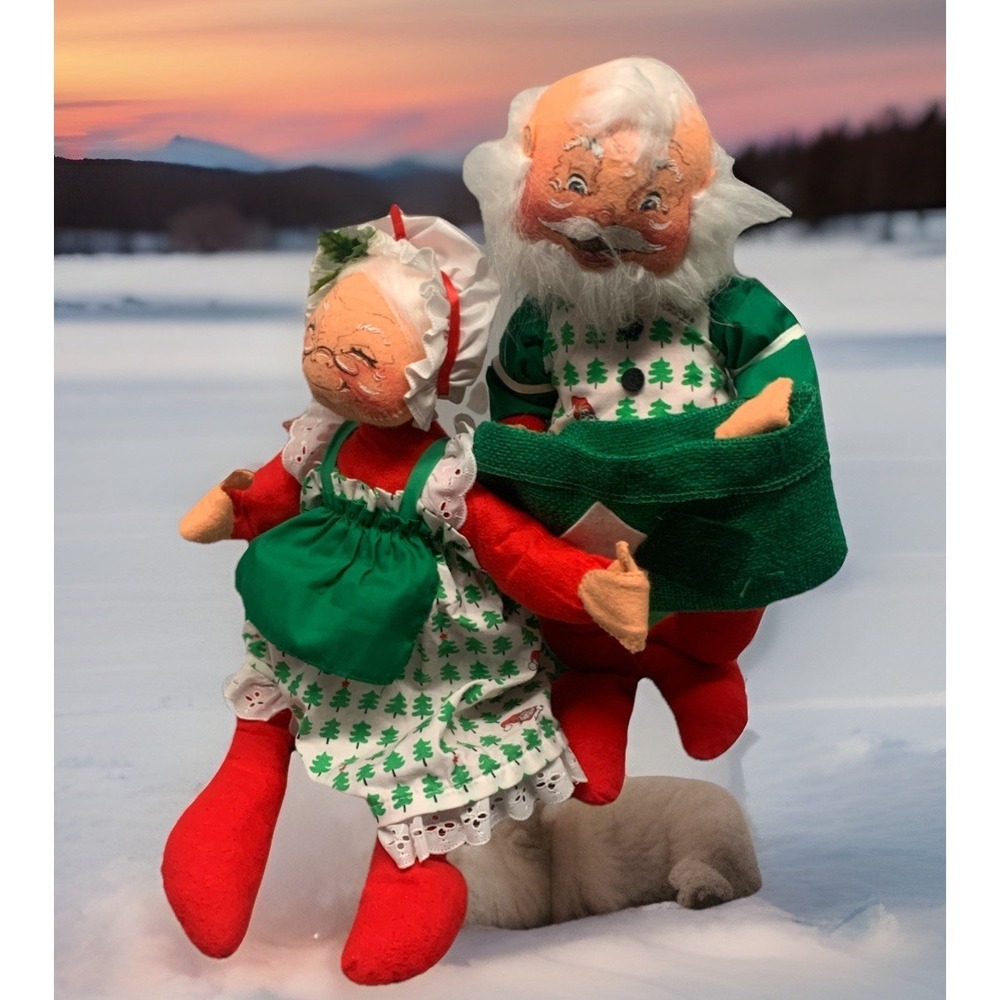 Vintage Annalee Mobilitee Dolls 18" Santa and Mrs. Claus Christmas Pair 1987